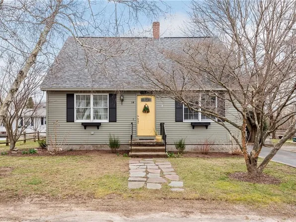 14 Aldrich St, North Providence, RI 02911
