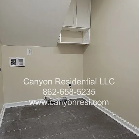 6141 Blue Ash Dr — Photo 18