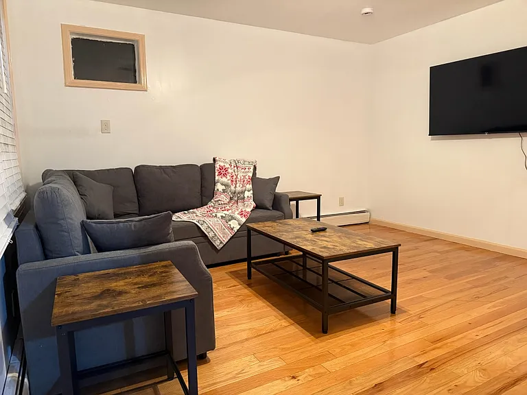 208 McAdoo Ave #2 — Photo 5