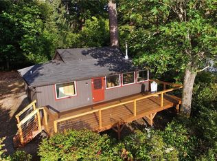 23035 Raymond Rd SW, Vashon, WA 98070