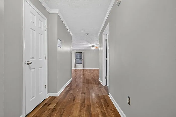 3 bed, 2.0 bath, 1410 sqft, $1,750 — Photo 4