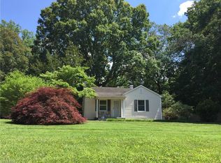30 Robinhood Cir, Winston Salem, NC 27106