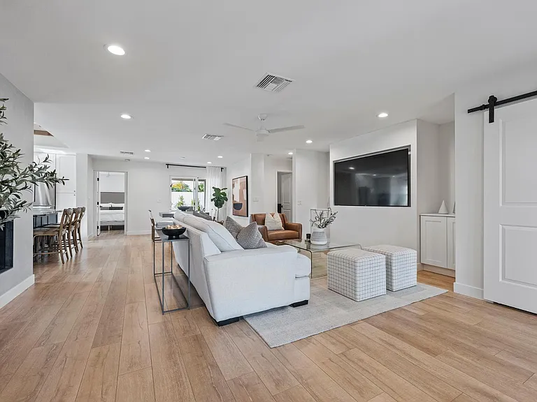 4244 N 35th Pl — Photo 15