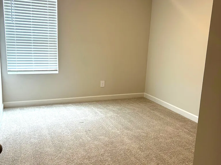 105 Pleasure Ln — Photo 9
