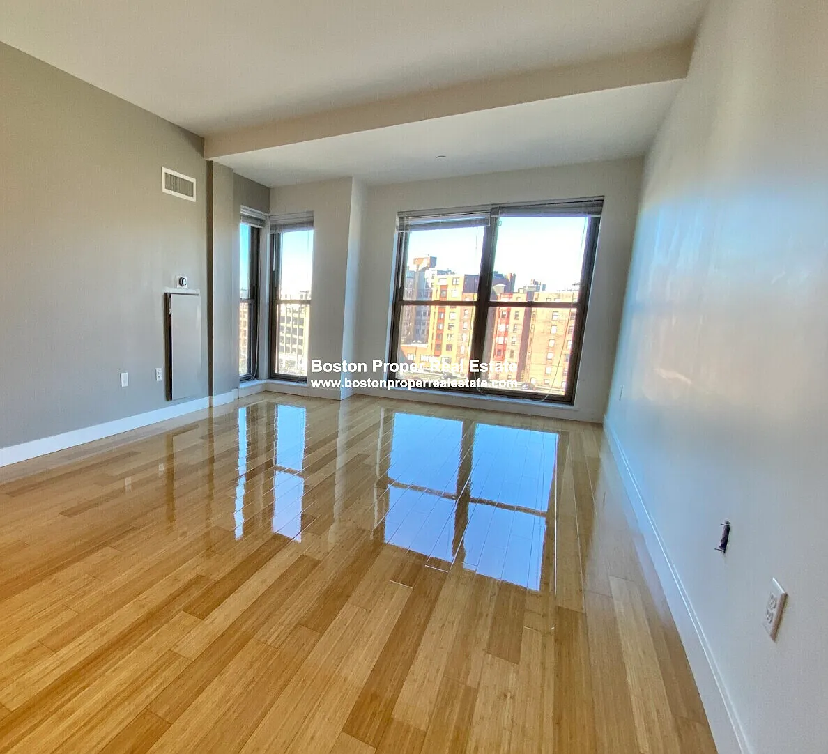 Studio, 650 sqft, $2,650 — Photo 3
