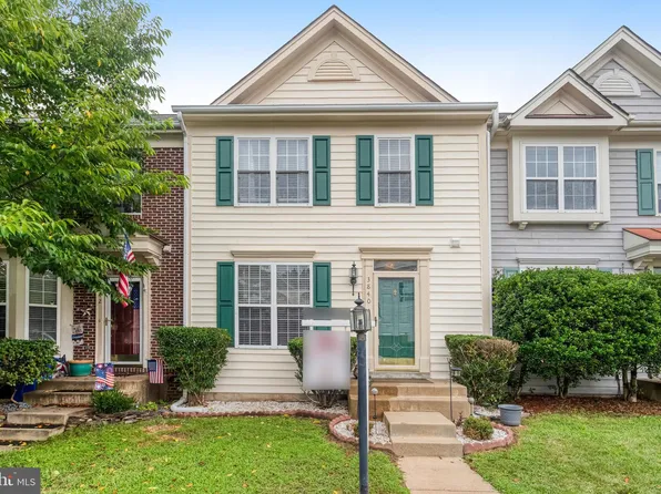 3840 Koval Ln, Woodbridge, VA 22192