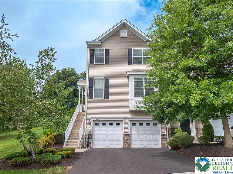 4207 Yorktown Rd — Photo 3