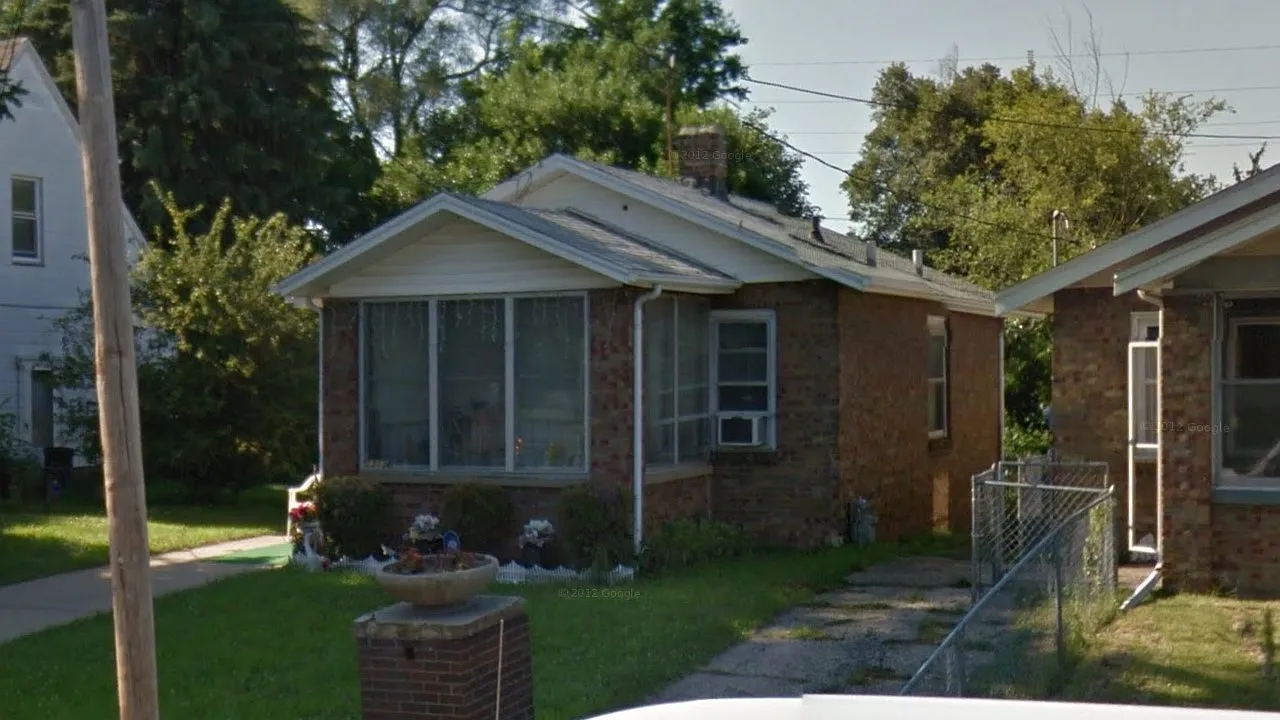 1313 E Rouse Ave photo 1