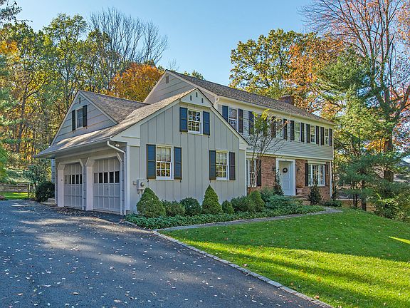 2nd view-wide driveway