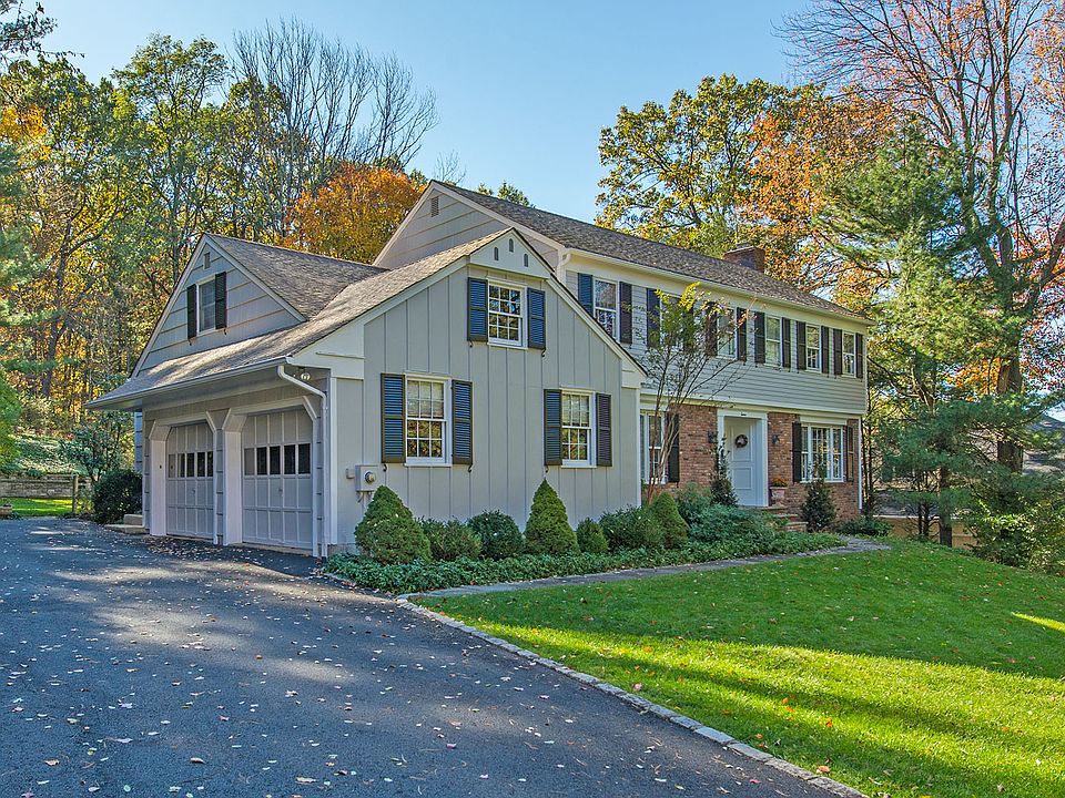 2nd view-wide driveway
