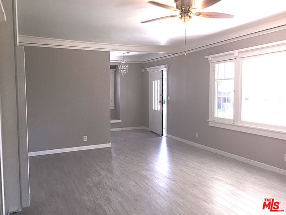 3rd image of 4753 Oakwood Ave
