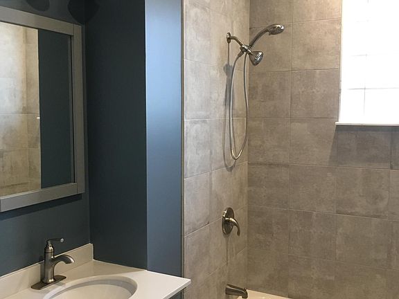 2nd Floor Bath