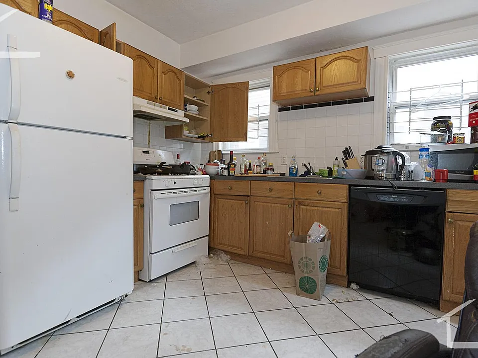 12 Chester St #1