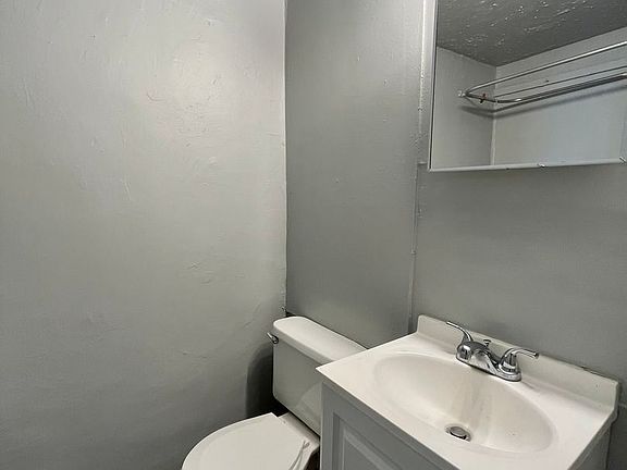 5th image of 2207 Jones St #301