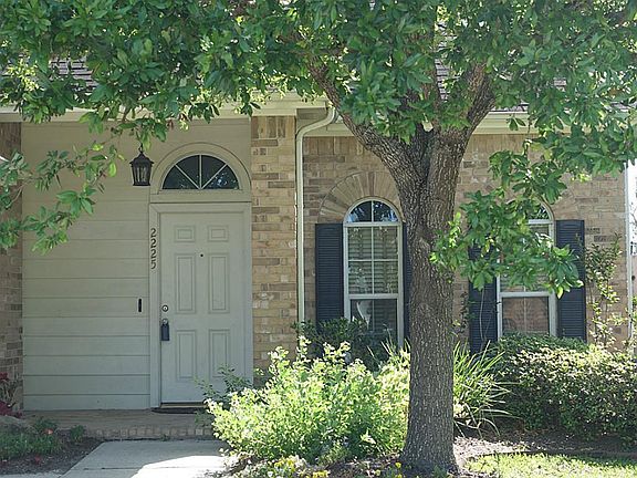 4th image of 2225 Silvercreek Ct