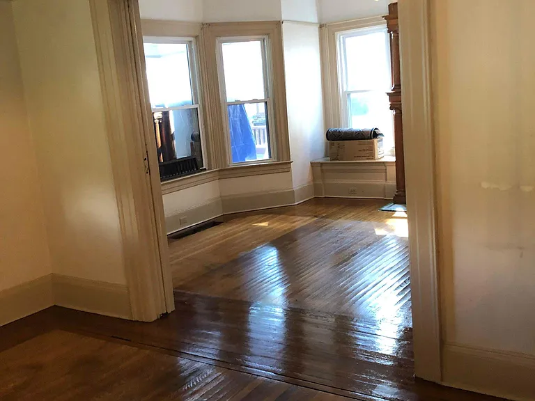 1518 Kenilworth Ave — Photo 9