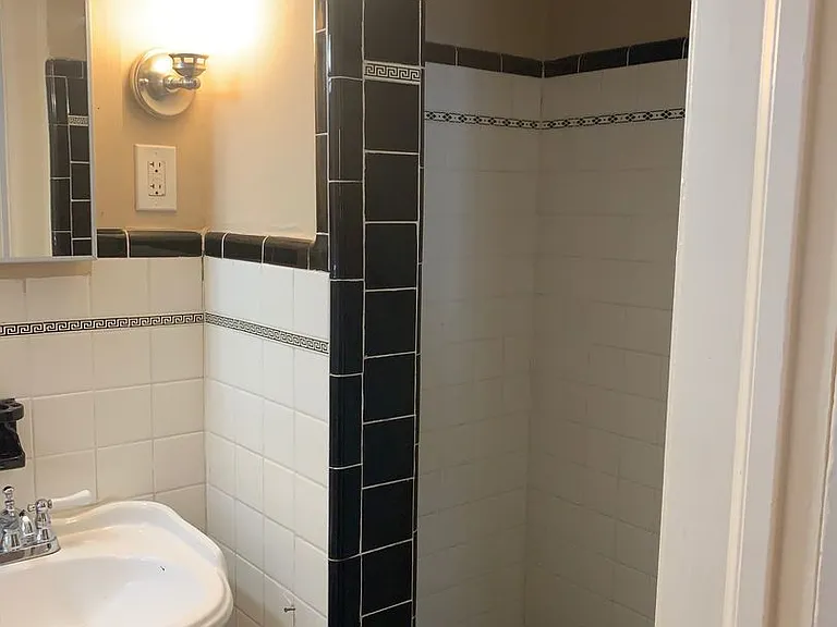 3485 Wellington Rd — Photo 11