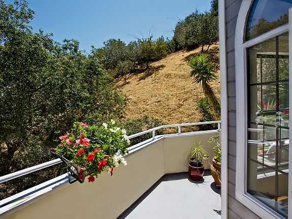Terrace off kitchen/Living
