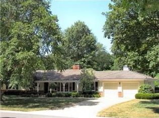 9330 Canterbury St, Leawood, KS 66206