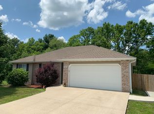 7815 N Brookhill Ct, Columbia, MO 65202