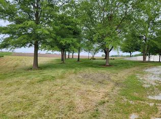 1780 N County Road 1600, Carthage, IL 62321