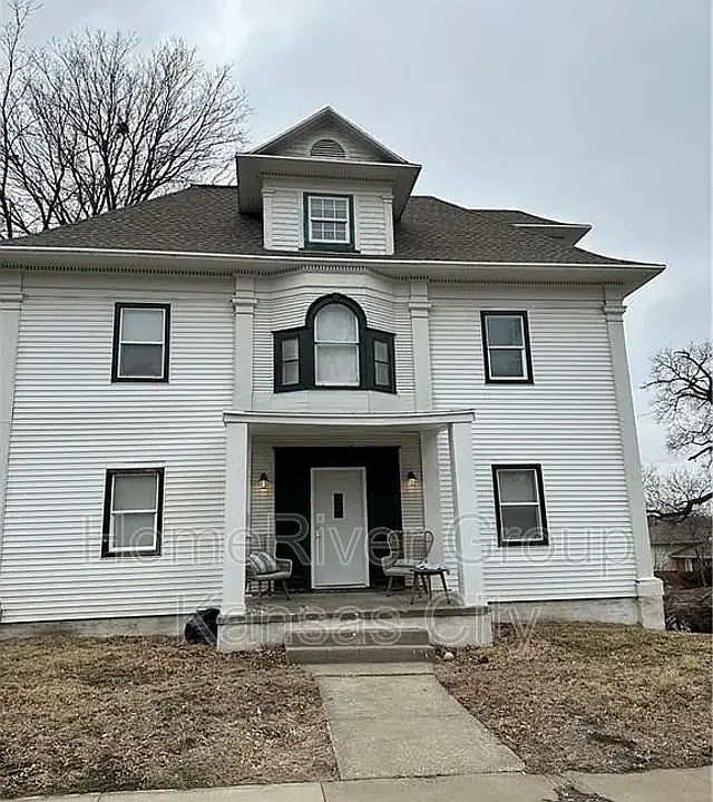 2nd image of 1916 Faraon St Unit 1
