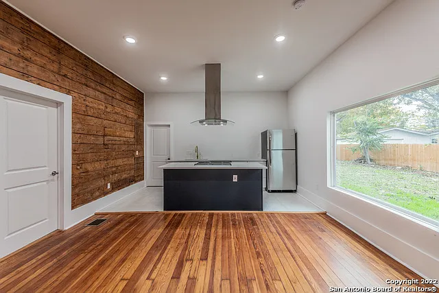 121 W Highland Blvd #101 — Photo 14