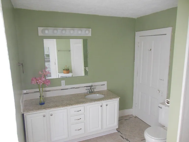 1322 Tennessee St — Photo 4