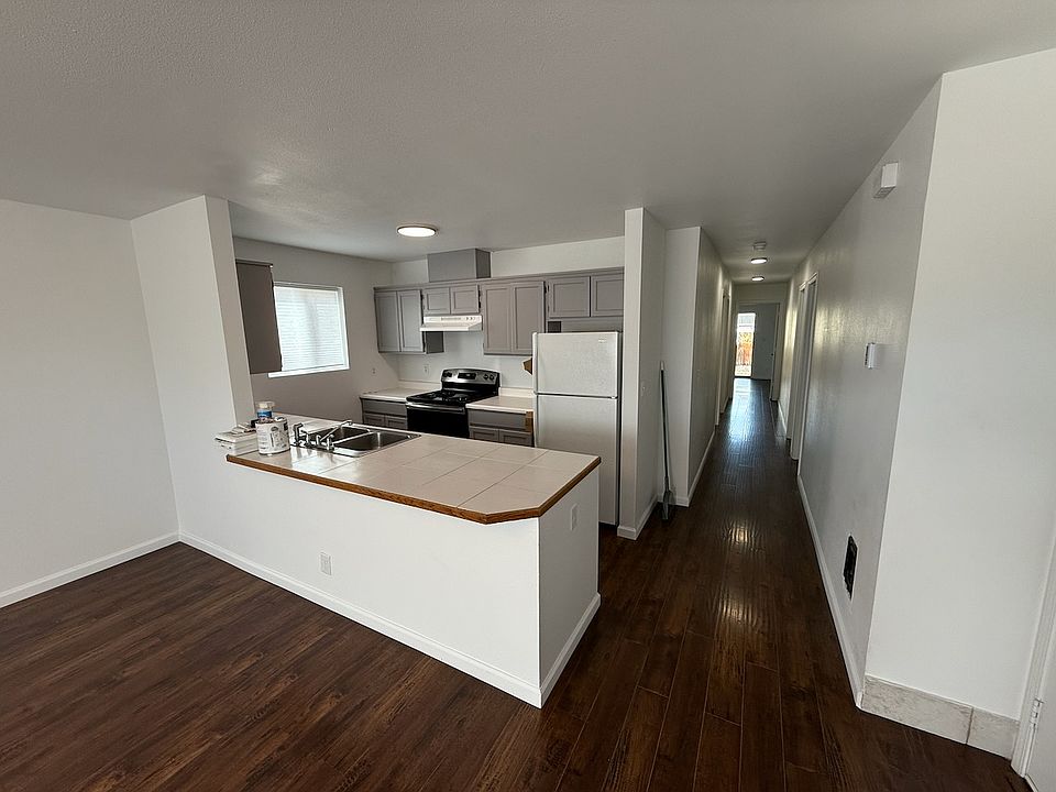 Kitchen/Hallway