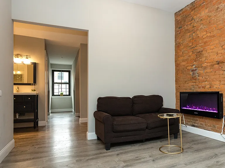627 Main St #3 — Photo 31