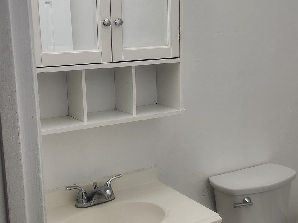 1st image of 535 State St APT 3