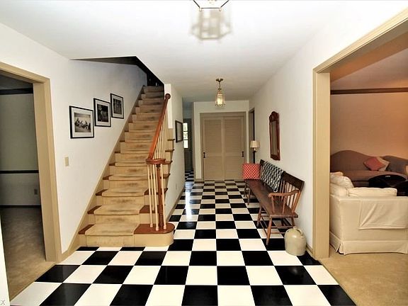 2nd image of 6316 Elmcrest Dr