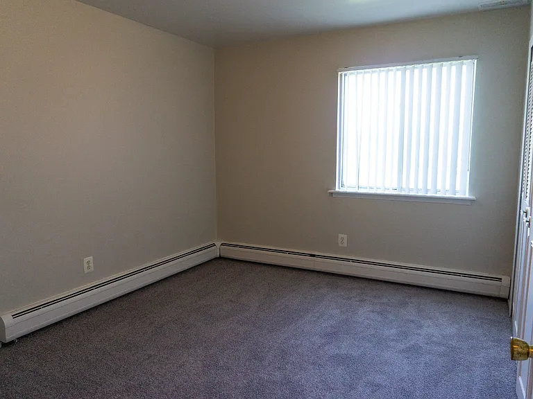Golf Manor Apartments — Photo 22