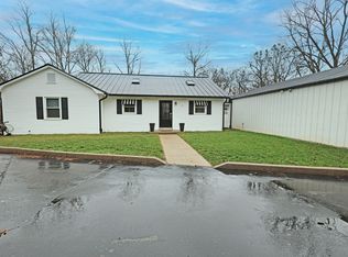 237 Rose Hill Ave, Versailles, KY 40383