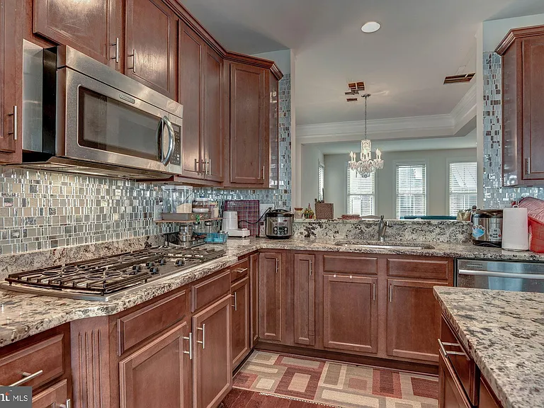 3309 Kemper Rd — Photo 18