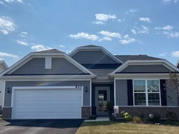 2810 Spring Cir S, Lindenhurst, IL 60046