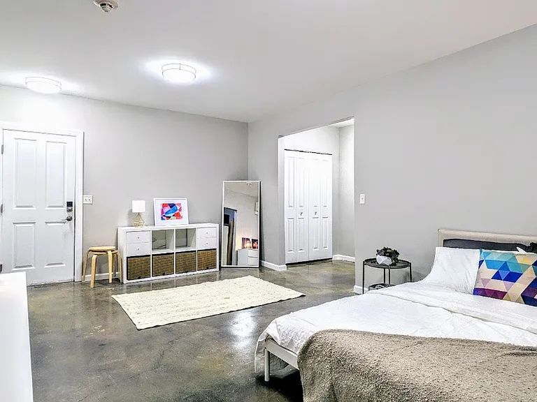 Finn Midtown — Photo 2