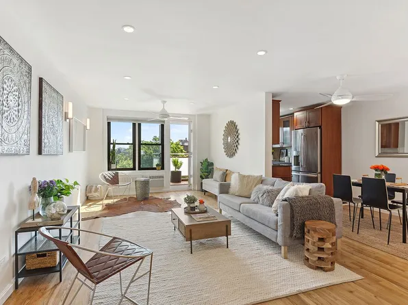 350 Ocean Pkwy APT 4B, Brooklyn, NY 11218