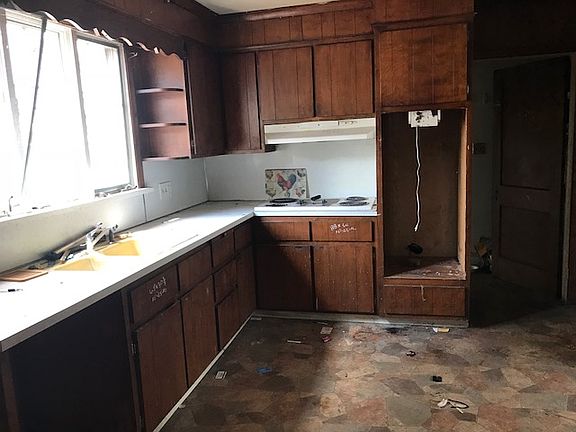 5th image of 19 W Pittsfield St