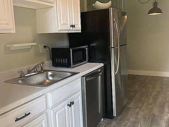 4th image of 320 Lakeview St APT 114