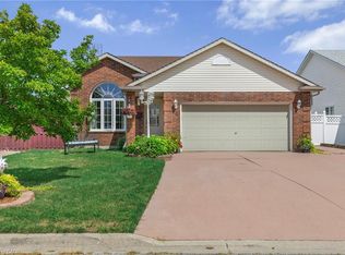 46 Foxhill Cres, Saint Catharines, ON L2S3V1