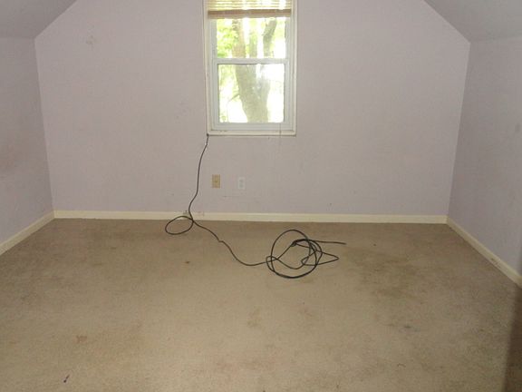 5th image of 1107 Lorraine Ave