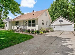 509 Broadway St E, Osseo, MN 55369