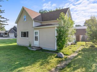 211 Minnesota St, Ostrander, MN 55961