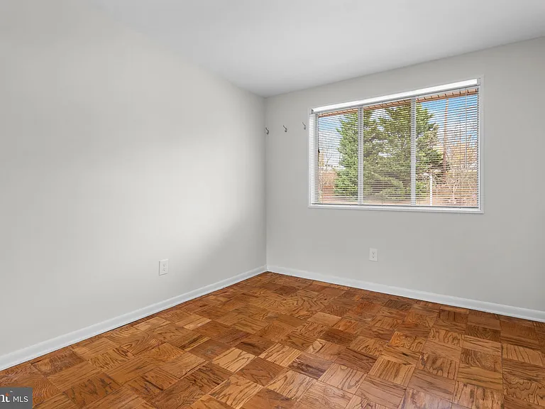 10428 Rockville Pik #10428 — Photo 10