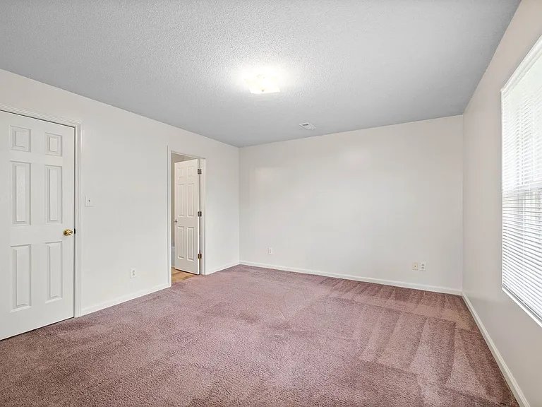Tower Drive-3243/3244 — Photo 14