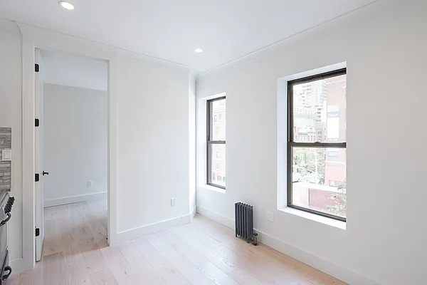 Rented by Compass | media 27