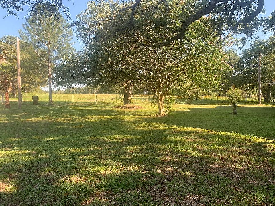 1902 Bentwood Dr, Floresville, TX 78114 Zillow