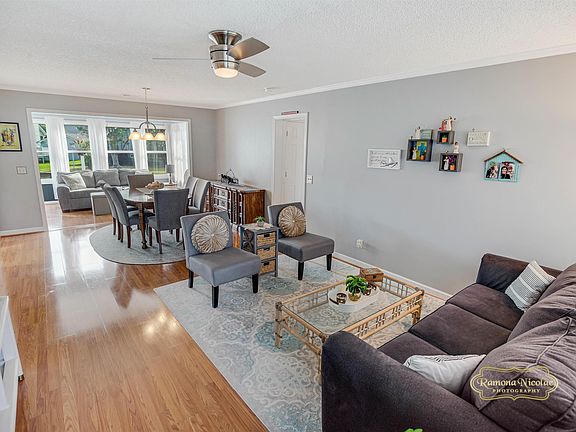 5th image of 9452 Timber Row