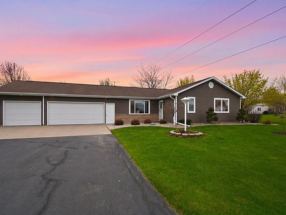 2nd image of W5997 Garnet Dr
